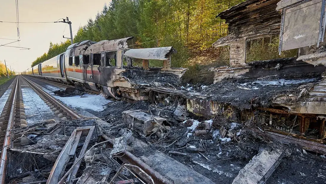 28fbeb111c147ce572bb58bc810c8251_MD5