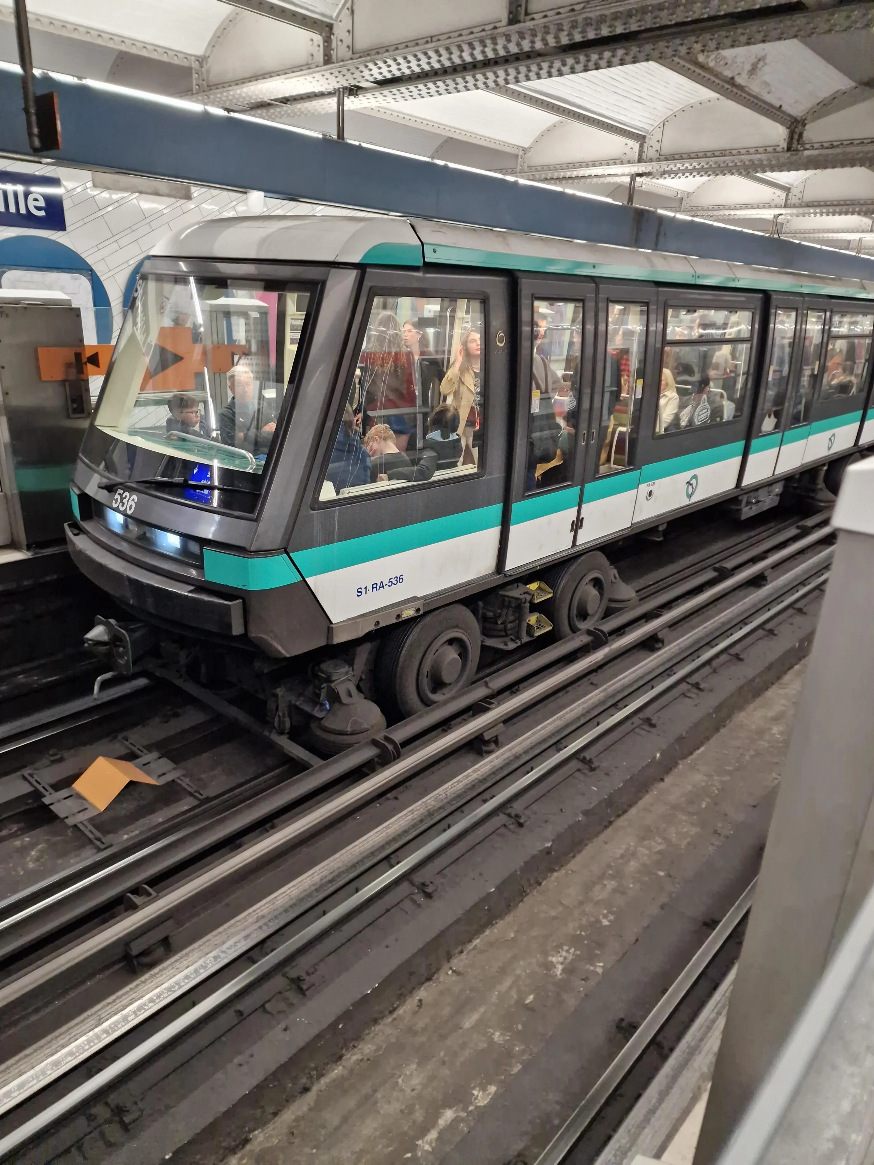 7b3eb95271b41f0e89605319208bb4cb_MD5