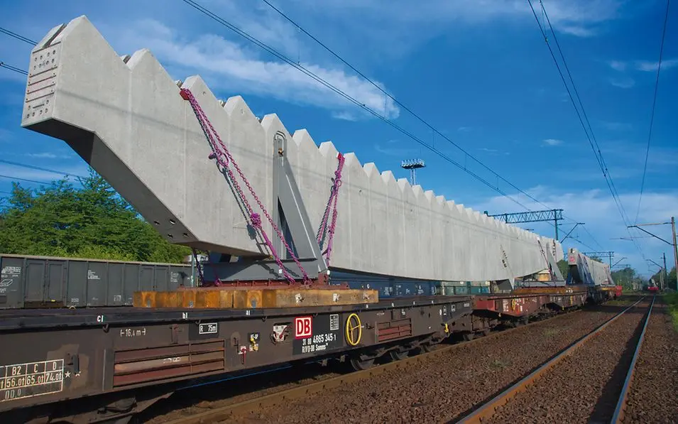 c972fbd81acb40786306b8c19f93a7eb_MD5